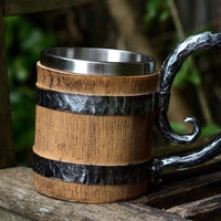 La taza de madera vikinga